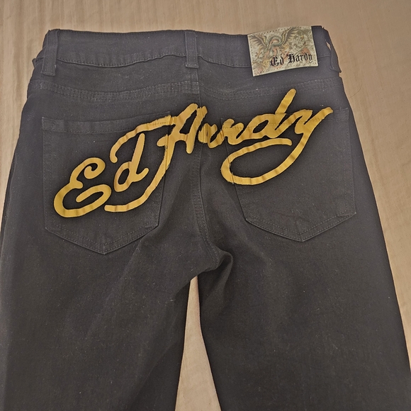 Ed Hardy Black Graphic Jeans And Scark Top - Picture 7 of 11